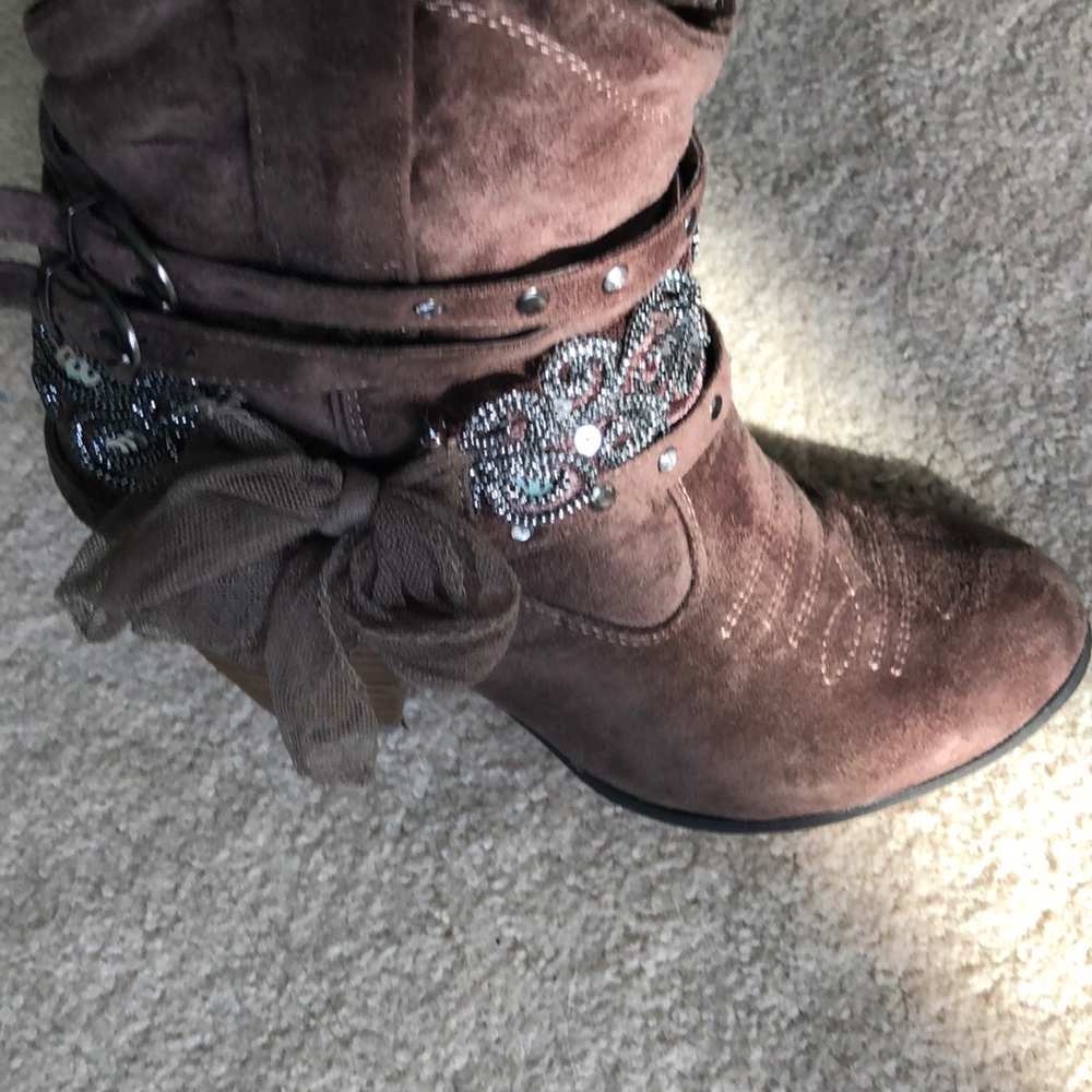 Booties - Picture 5 of 7